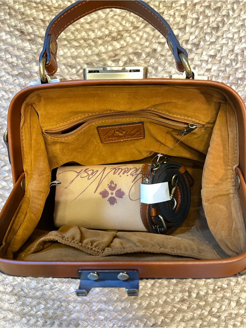 Patricia Nash Gracchi Tan Tooled Leather Bag ⭐️ - Picture 5 of 7